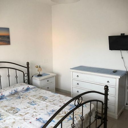 Blue Apartment La Maddalena  エクステリア 写真